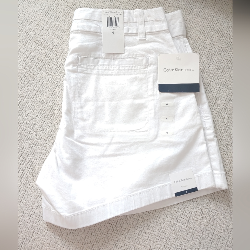 New Calvin Klein Women's Shorts White 4.5"